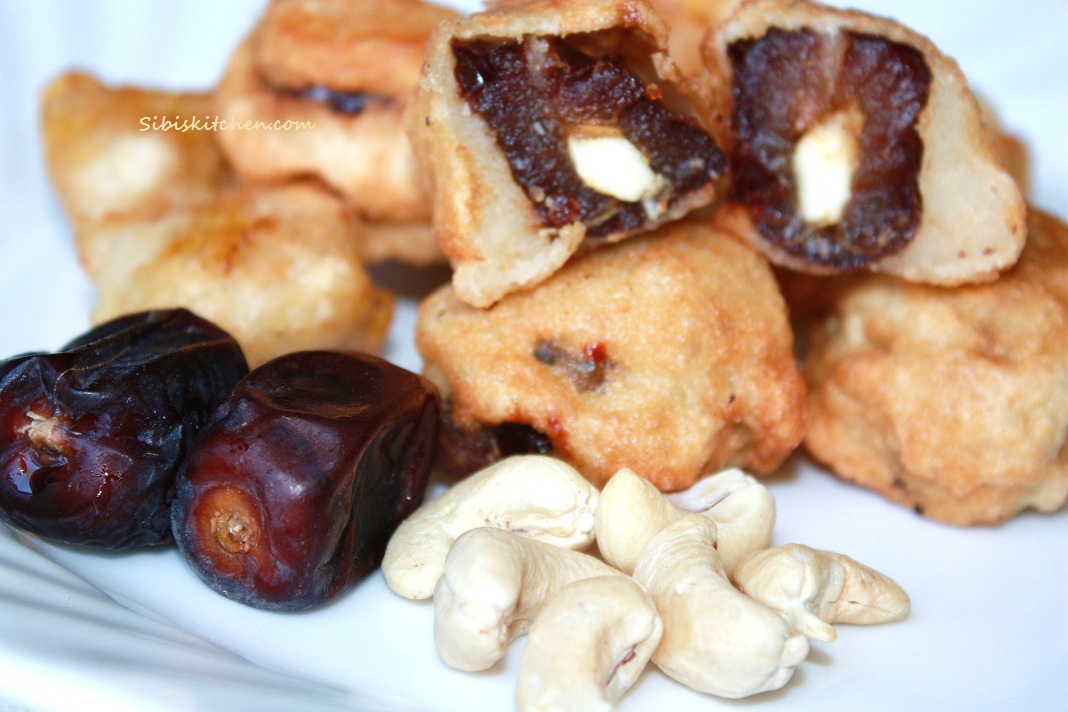 Stuffed Date Fritters/ Eenthapazham Nirachu Porichathu