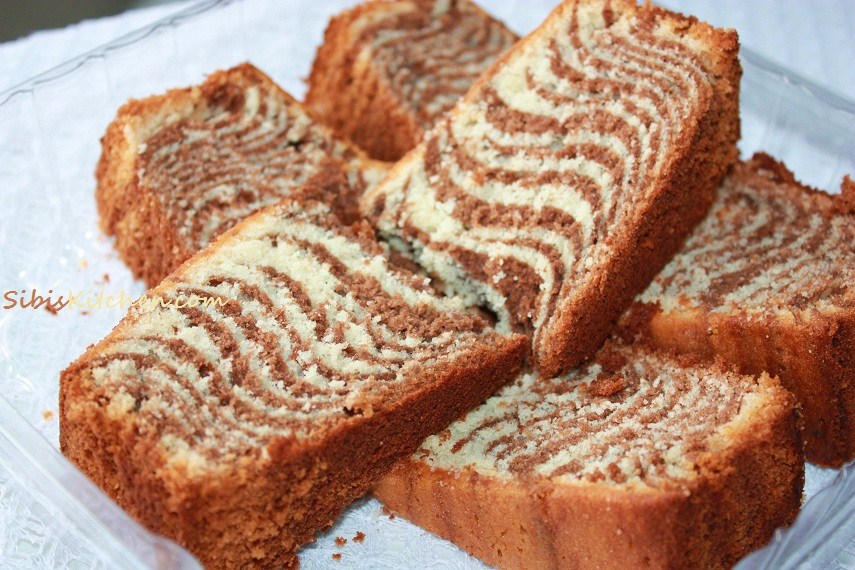 Vanilla- Chocolate Striped Cake